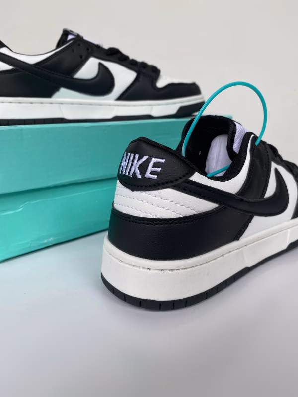 Nike Dunk Panda