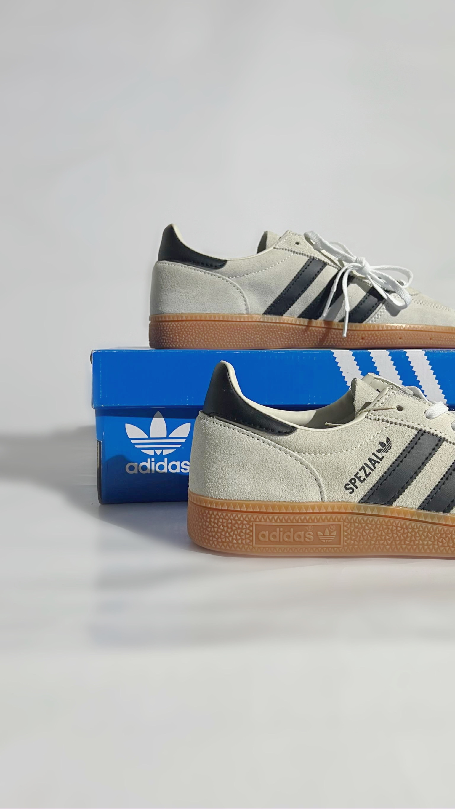Adidas Handball Spezial Aluminum Core
